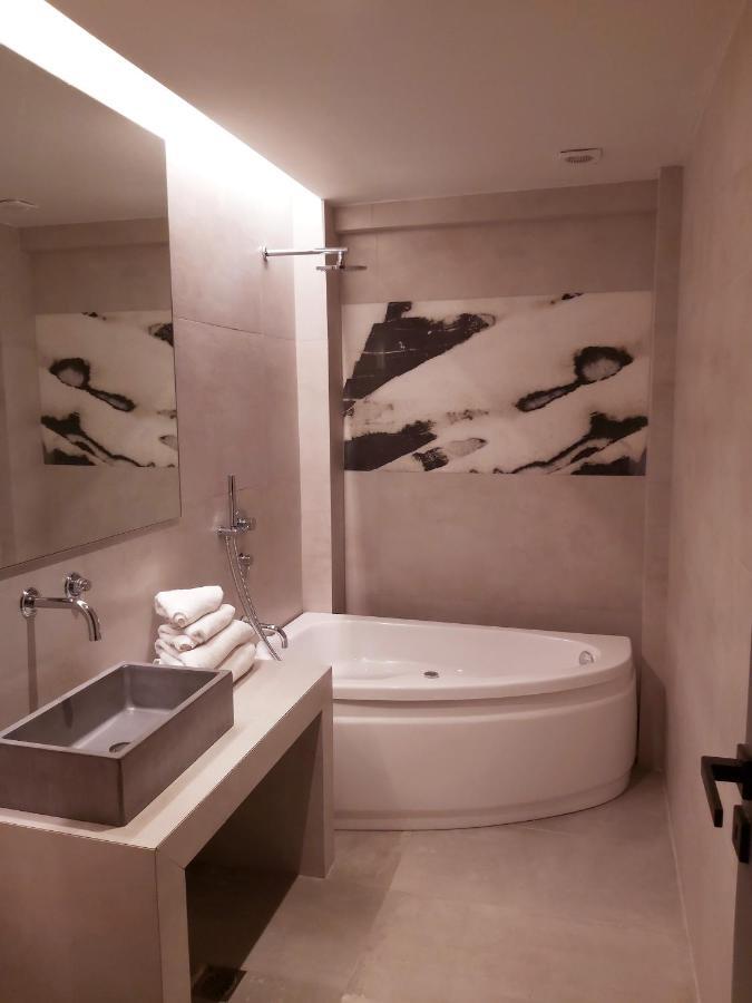 The Link Athens Apartamento Exterior foto